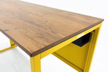 オカムラ ソリスト SOLISTE 平机 中古 中古オフィス家具 事務机 1200/450/720 ラスティックパイン/イエローの画像