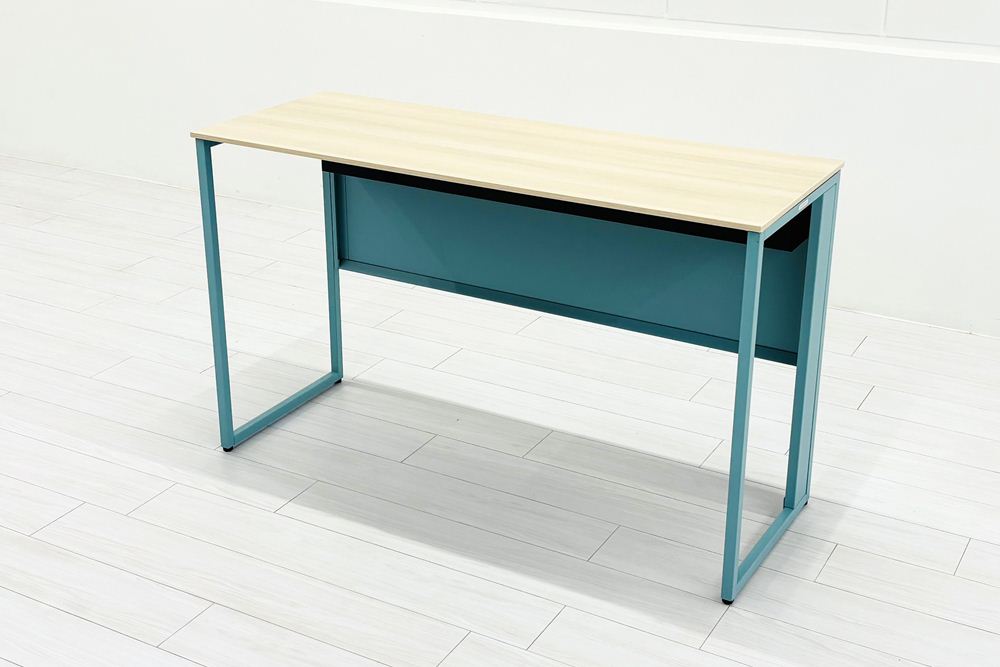 オカムラ ソリスト SOLISTE 平机 中古 中古オフィス家具 事務机 1200/450/720 プライズウッドライト/セージの画像