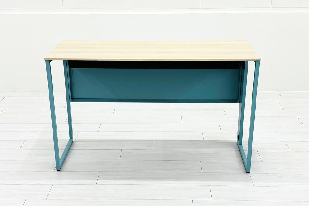 オカムラ ソリスト SOLISTE 平机 中古 中古オフィス家具 事務机 1200/450/720 プライズウッドライト/セージの画像
