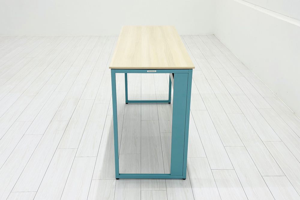 オカムラ ソリスト SOLISTE 平机 中古 中古オフィス家具 事務机 1200/450/720 プライズウッドライト/セージの画像