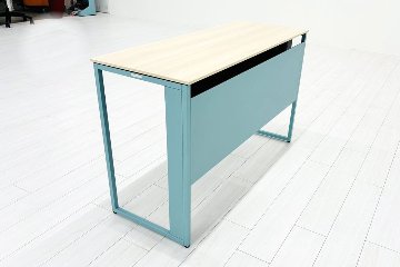 オカムラ ソリスト SOLISTE 平机 中古 中古オフィス家具 事務机 1200/450/720 プライズウッドライト/セージの画像