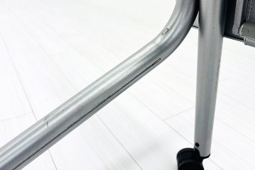 オカムラ ネスティア 中古 フォールディングテーブル ミーティングテーブル 折りたたみテーブル 中古オフィス家具 1800/600/700の画像