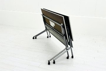 オカムラ ネスティア 中古 フォールディングテーブル ミーティングテーブル 折りたたみテーブル 中古オフィス家具 1800/600/700の画像