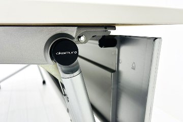 オカムラ ネスティア 中古 フォールディングテーブル ミーティングテーブル 折りたたみテーブル 中古オフィス家具 1800/600/700の画像
