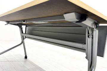 オカムラ ネスティア 中古 フォールディングテーブル ミーティングテーブル 折りたたみテーブル 中古オフィス家具 1500/600/700の画像