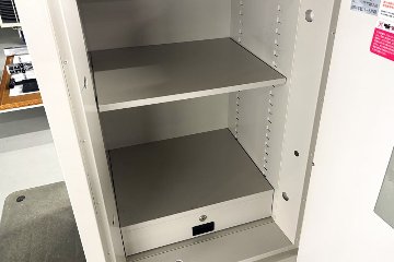 コクヨ ダイヤル式 オフィス用耐火金庫 カギ付き 中古 中古オフィス家具 業務用耐火金庫 650/650/1040の画像