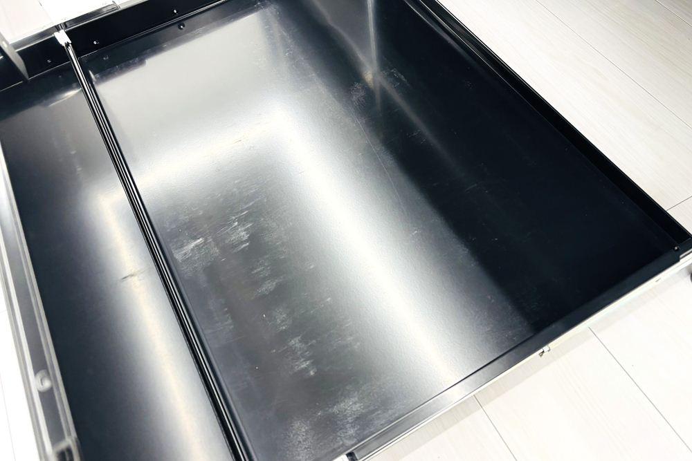 USMハラー 中古 サイドボード ハラーシステム USM Haller キャビネット 3連3段 中古オフィス家具 ブラック 1700/520/1100の画像