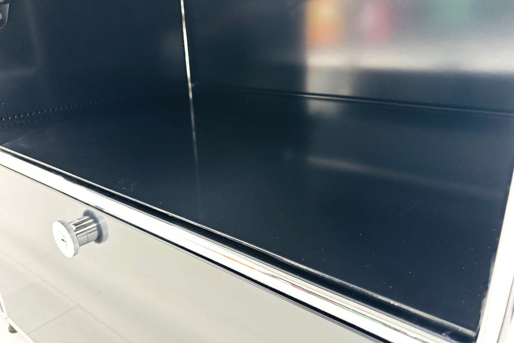 USMハラー 中古 サイドボード ハラーシステム USM Haller キャビネット 3連3段 中古オフィス家具 ブラック 1700/520/1100の画像