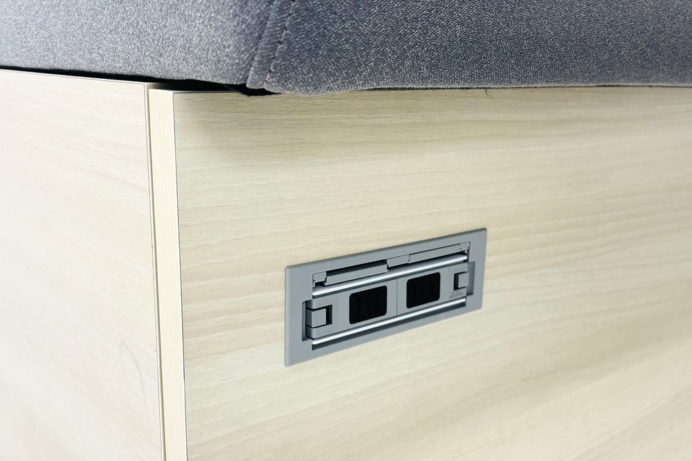 【3点セット】 対面ブース ファミレスソファ オカムラ ブレスタ 中古 ミーティングブース 中古オフィス家具の画像
