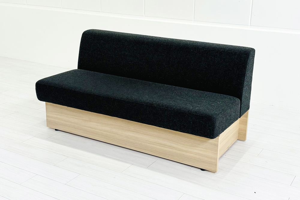 コクヨ デイズオフィス ワイヤードソファー 中古 デイズバウンダリー 3Pソファ DAYS OFFICE 中古オフィス家具 1500/740/730 グレーの画像
