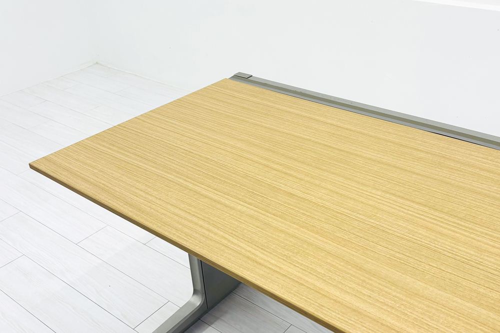 インクルード 平机 幅1400 中古 平デスク イトーキ 中古机 平デスク 事務机 中古オフィス家具 1400/660/720の画像