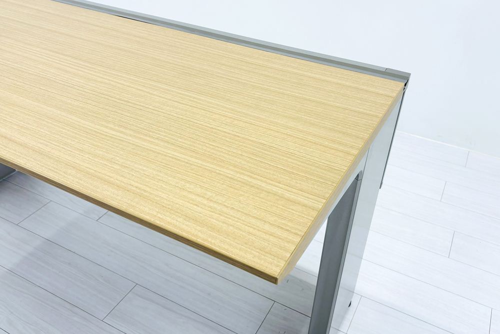 インクルード 平机 幅1400 中古 平デスク イトーキ 中古机 平デスク 事務机 中古オフィス家具 1400/660/720の画像