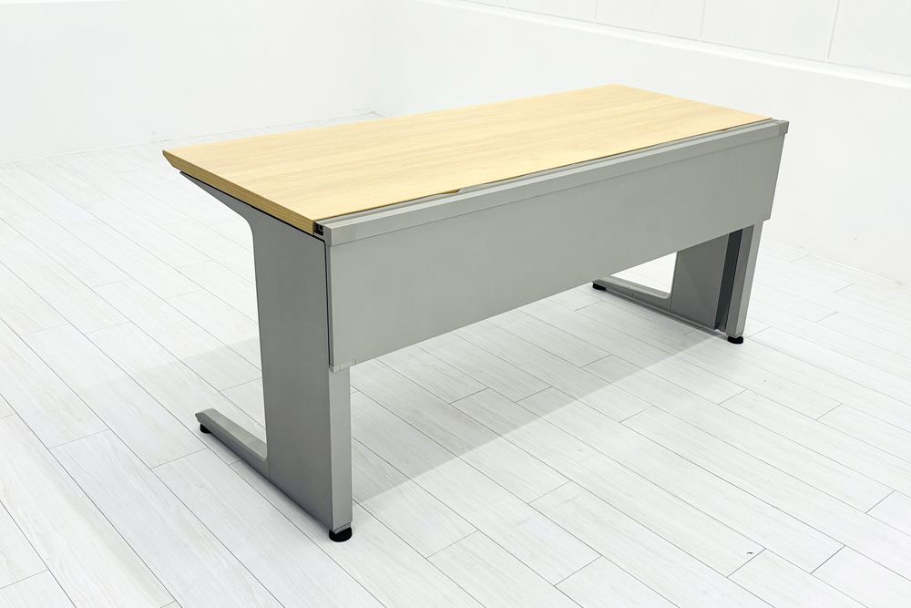 インクルード 平机 幅1600 中古 平デスク イトーキ 中古机 平デスク 事務机 中古オフィス家具 1600/660/720の画像