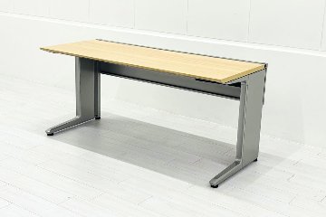 インクルード 平机 幅1600 中古 平デスク イトーキ 中古机 平デスク 事務机 中古オフィス家具 1600/660/720の画像