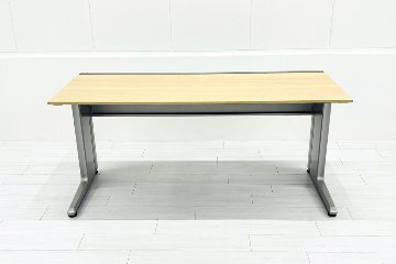 インクルード 平机 幅1600 中古 平デスク イトーキ 中古机 平デスク 事務机 中古オフィス家具 1600/660/720の画像