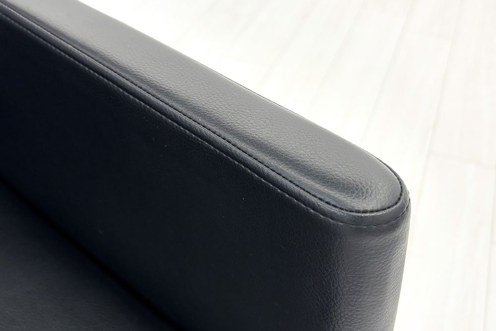 オカムラ 8346Mシリーズ ミーティングチェア 【4脚セット】 多目的チェア 中古オフィス家具 応接椅子 上下昇降タイプ ブラックの画像