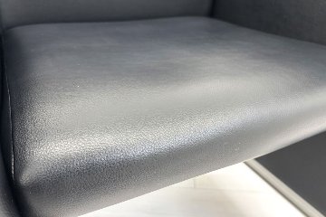 オカムラ 8346Mシリーズ ミーティングチェア 【4脚セット】 多目的チェア 中古オフィス家具 応接椅子 上下昇降タイプ ブラックの画像