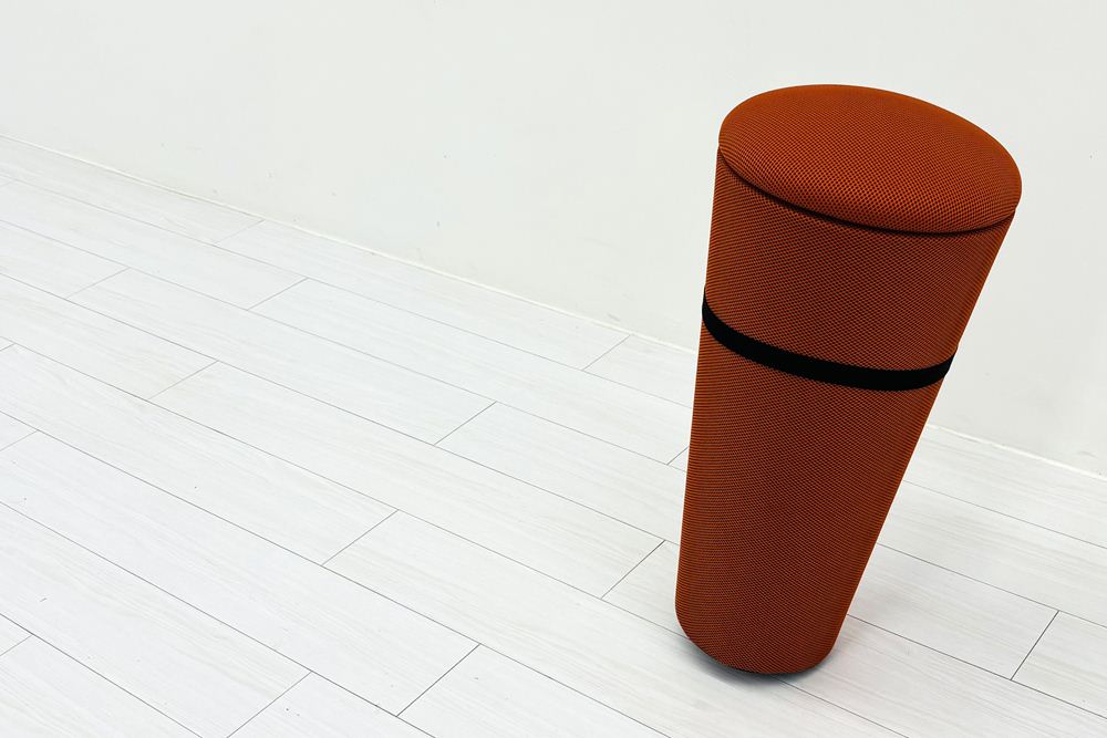 Wilkhahn ウィルクハーン Stand-up スツール レッド ウィルクハーン スツール スタンドアップ | 中古オフィス家具専門店の