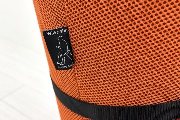 ウィルクハーン スタンドアップ Wilkhahn Stand-up ミーティングチェア 多目的チェア スツール 中古オフィス家具 オレンジの画像
