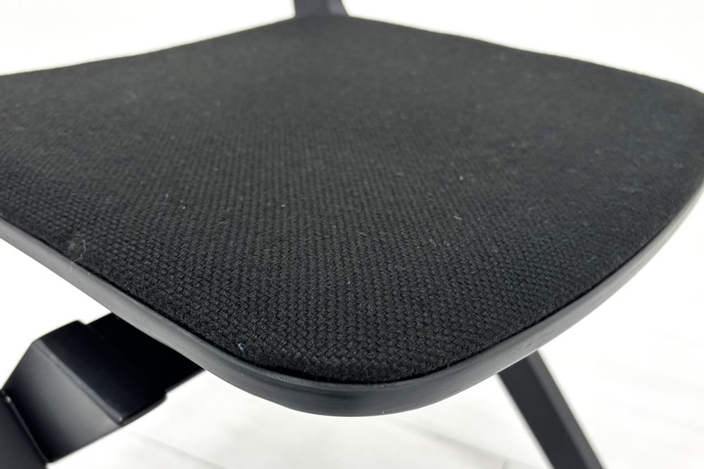 【4脚セット】 コクヨ デイズオフィス ウッドサイド 中古 ミーティングチェア DAYS OFFICE wood side 中古オフィス家具 ブラックの画像