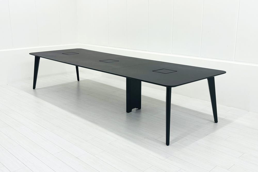 オカムラ ライブス ミーティングテーブル 中古 大型会議テーブル Lives 中古オフィス家具 3600/1200/720の画像
