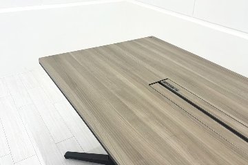 オカムラ ラティオ２ 中古 小型会議テーブル 幅1800 ミーティングテーブル 会議机 中古オフィス家具 1800/900/720の画像