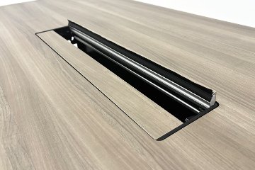 オカムラ ラティオ２ 中古 小型会議テーブル 幅1800 ミーティングテーブル 会議机 中古オフィス家具 1800/900/720の画像