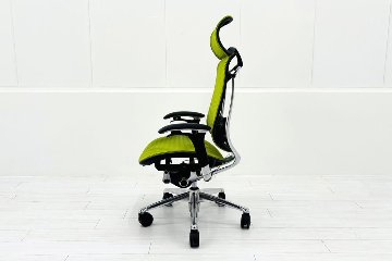 【ポリッシュ脚ピカピカ磨き有！】オカムラ コンテッサチェア 中古 2016年製 エクストラハイバック メッシュ 大型ヘッドレスト 中古オフィス家具 ライムグリーンの画像