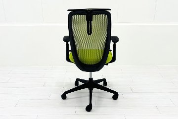 オカムラ シルフィーチェア 中古 ハイバック 2018年製 可動肘 ハンガー付 OKAMURA Sylphy 中古オフィス家具 ライムグリーンの画像