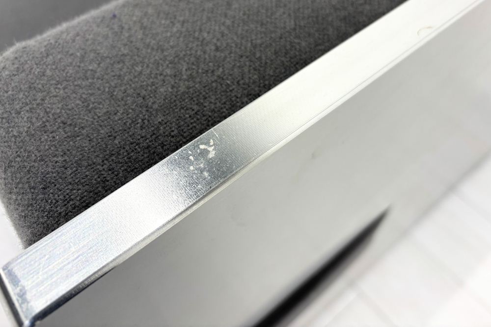 コクヨ アニカ ロビーベンチ 中古 ANIKA 長椅子 ロビーソファ 中古オフィス家具 2100/670/750 グレーの画像