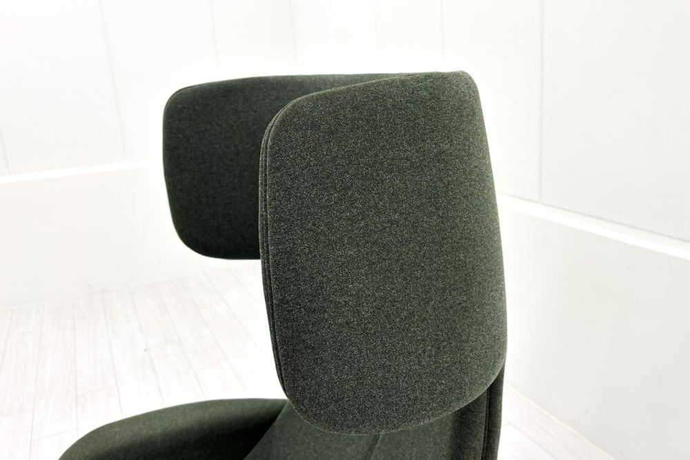 オカムラ ライブス ミーティングチェア 中古 多目的チェア パーソナルチェア Lives Personal Chair 中古オフィス家具 ダークグリーンの画像
