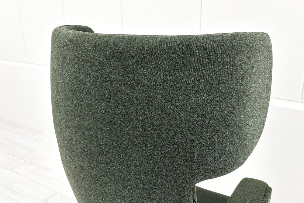 オカムラ ライブス ミーティングチェア 中古 多目的チェア パーソナルチェア Lives Personal Chair 中古オフィス家具 ダークグリーンの画像