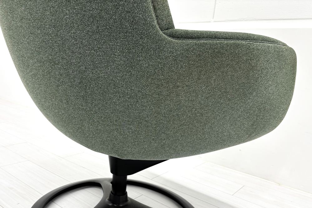 オカムラ ライブス ミーティングチェア 中古 多目的チェア パーソナルチェア Lives Personal Chair 中古オフィス家具 ダークグリーンの画像