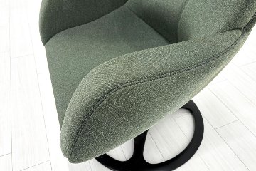 オカムラ ライブス ミーティングチェア 中古 多目的チェア パーソナルチェア Lives Personal Chair 中古オフィス家具 ダークグリーンの画像