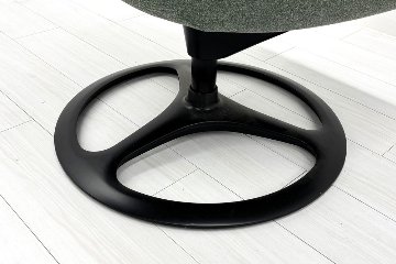 オカムラ ライブス ミーティングチェア 中古 多目的チェア パーソナルチェア Lives Personal Chair 中古オフィス家具 ダークグリーンの画像
