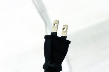 オカムラ スイフト 電動昇降デスク 中古 木目 幅1150 中古オフィス家具 1150/675/650～1250の画像