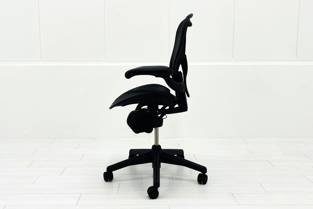 アーロンチェア ハーマンミラー Bサイズ フル装備 | 中古オフィス家具