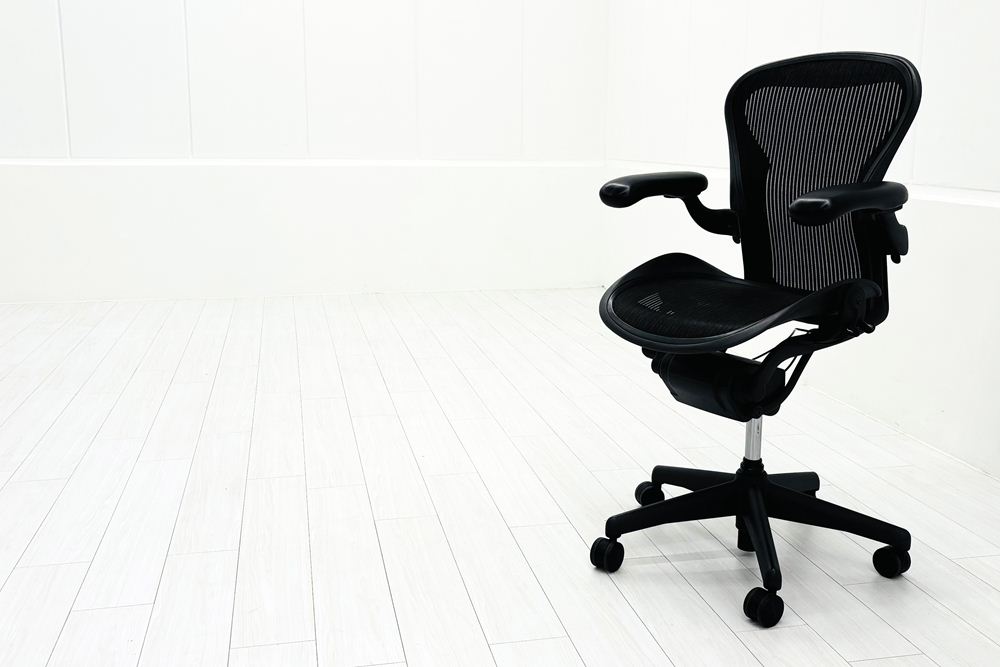 ハーマンミラー アーロンチェア Aサイズ 中古 フル装備 【ポスチャーフィット無】 Herman miller Aeron Chair 中古オフィス家具 肘レバーの画像