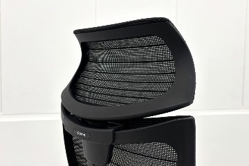 【ポリッシュ脚ピカピカ磨き有！】バロンチェア 中古 2023年製 オカムラ グラデーションメッシュ エクストラハイバック 可動肘 中古オフィス家具 可動ヘッドレスト ブラックの画像