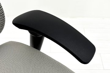 中古 バロンチェア オカムラ OKAMURA Baron 中古オフィス家具 ハイバック 可動肘 ライトグレーの画像