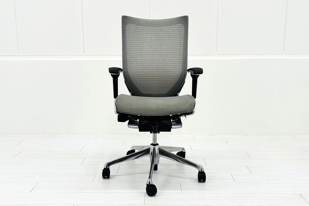 中古 バロンチェア オカムラ OKAMURA Baron 中古オフィス家具 ハイバックメッシュ 可動肘 ライトグレーの画像