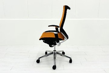 中古 バロンチェア オカムラ OKAMURA Baron 中古オフィス家具 ハイバックメッシュ 可動肘 オレンジの画像