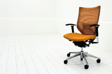 オカムラ 中古 チェア バロンチェア OKAMURA Baron 中古オフィス家具 ハイバック 可動肘 オレンジの画像