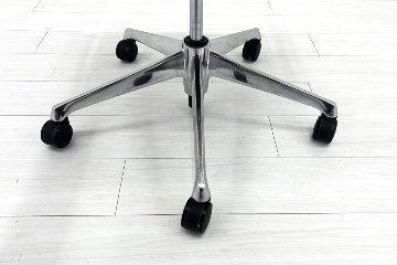 オカムラ 中古 チェア バロンチェア OKAMURA Baron 中古オフィス家具 ハイバック 可動肘 オレンジの画像