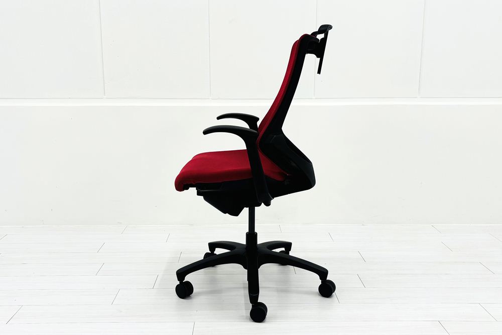 イトーキ エフチェア 中古 2017年製 クッション 固定肘 事務椅子 ITOKI 中古オフィス家具 KF-375JBH-T1M4 レッドの画像