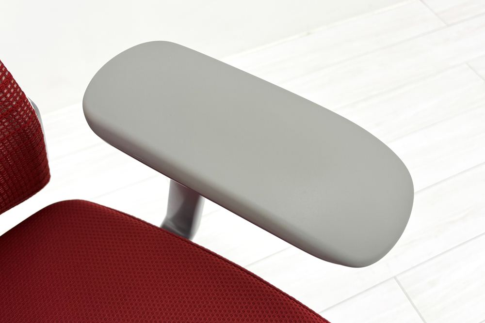 コーラルチェア ハイバック オカムラ 中古 背メッシュ 固定肘 中古オフィス家具 中古チェア Choral レッドの画像