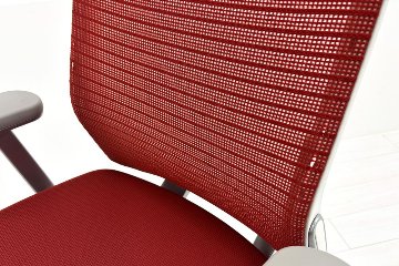 コーラルチェア ハイバック オカムラ 中古 背メッシュ 固定肘 中古オフィス家具 中古チェア Choral レッドの画像