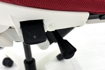 イトーキ エフチェア ローバック 中古 クッション 肘無 事務椅子 ITOKI 中古オフィス家具 レッドの画像