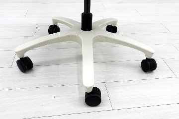 イトーキ エフチェア ローバック 中古 クッション 肘無 事務椅子 ITOKI 中古オフィス家具 レッドの画像