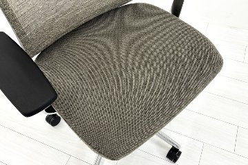 コクヨ Bezel(ベゼル)シリーズ 中古 2020年製 クッション KOKUYO テクスチャードメッシュ 固定肘 中古オフィス家具の画像